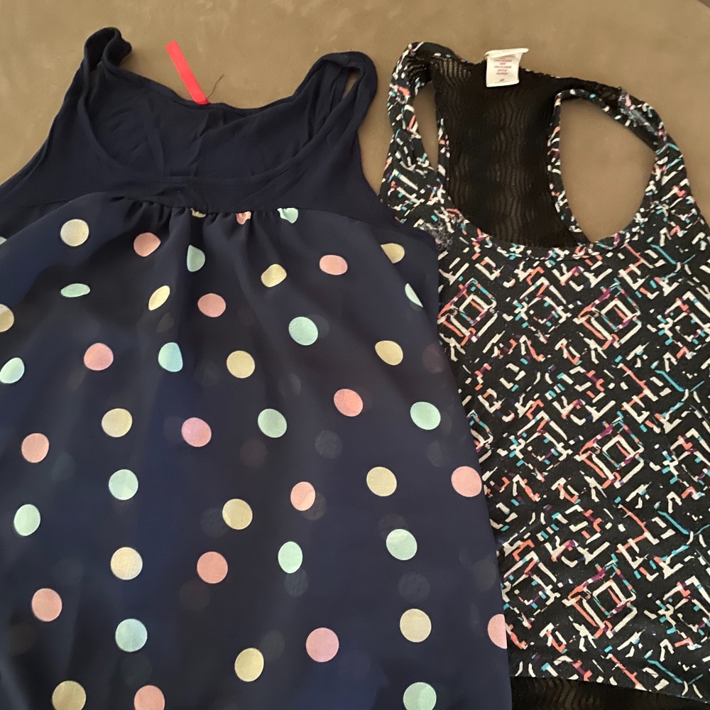 Lot of 2 EUC summer  top/shirt size med